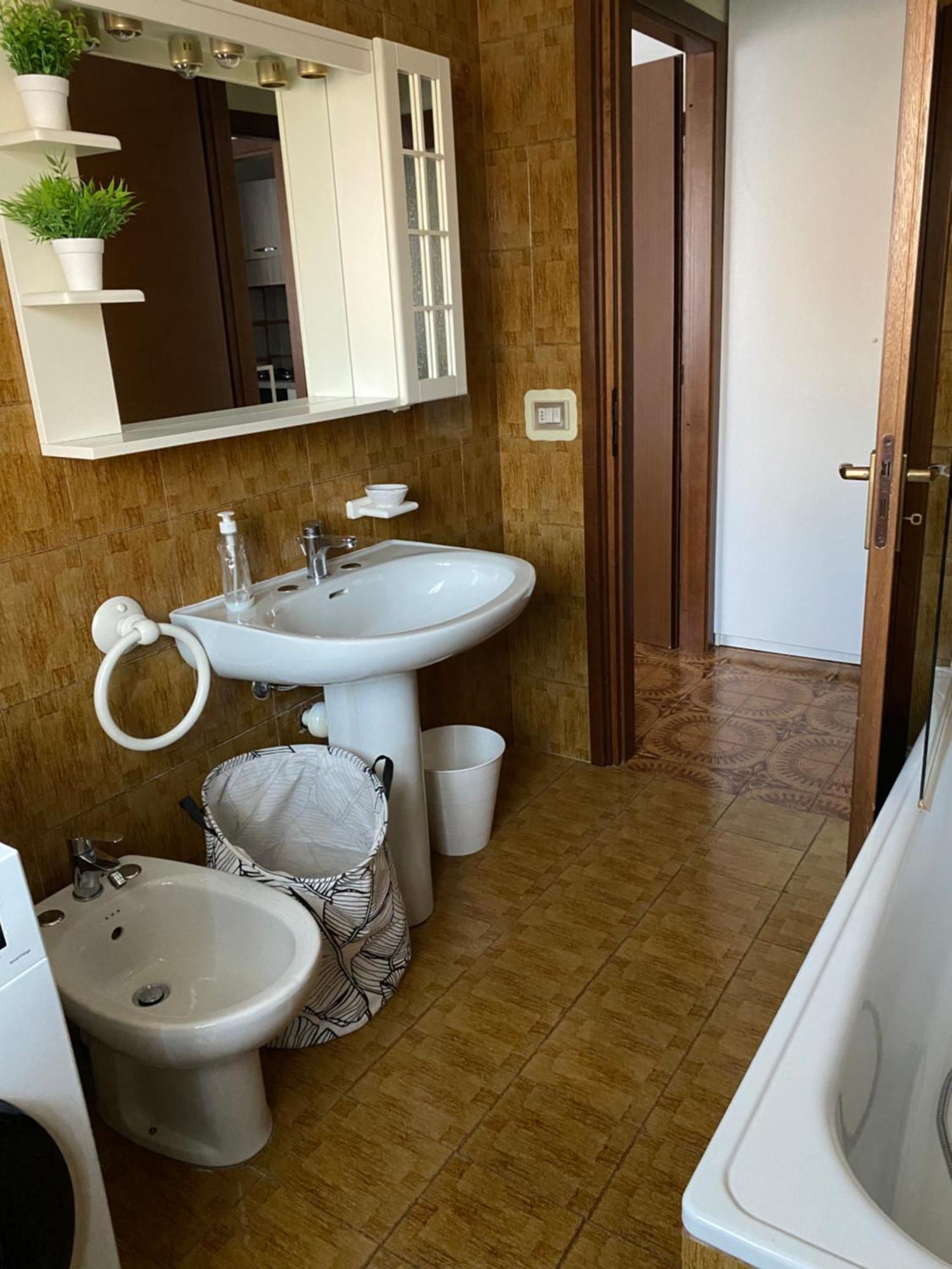 Casa Gaia- Castelnuovo Del Garda Appartement Cavalcaselle Buitenkant foto
